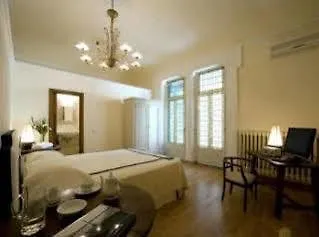 Soggiorno Rondinelli Florence 3*,  Italy